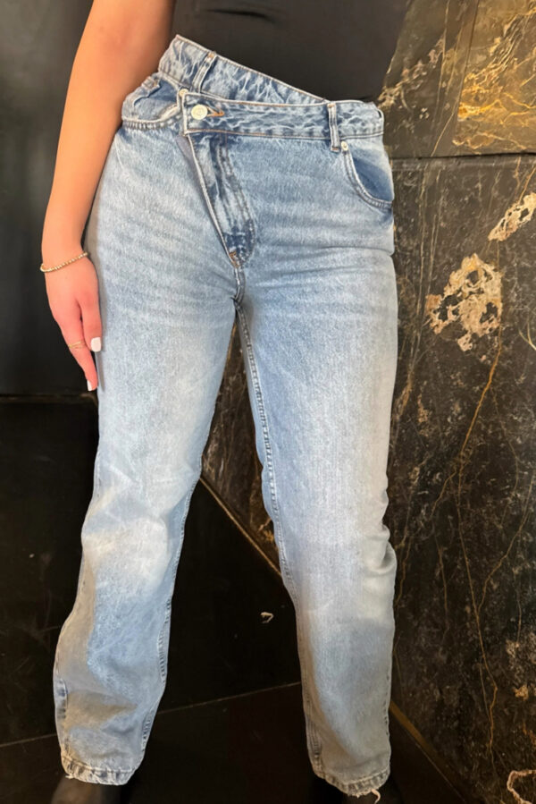 Asymmetrical Jeans - Image 3