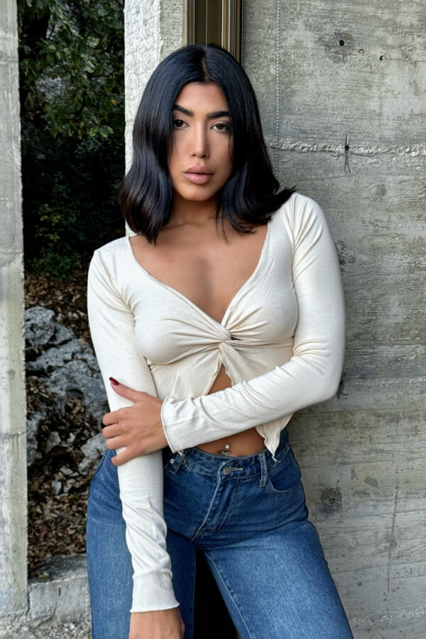 Twist Front Top - Image 3